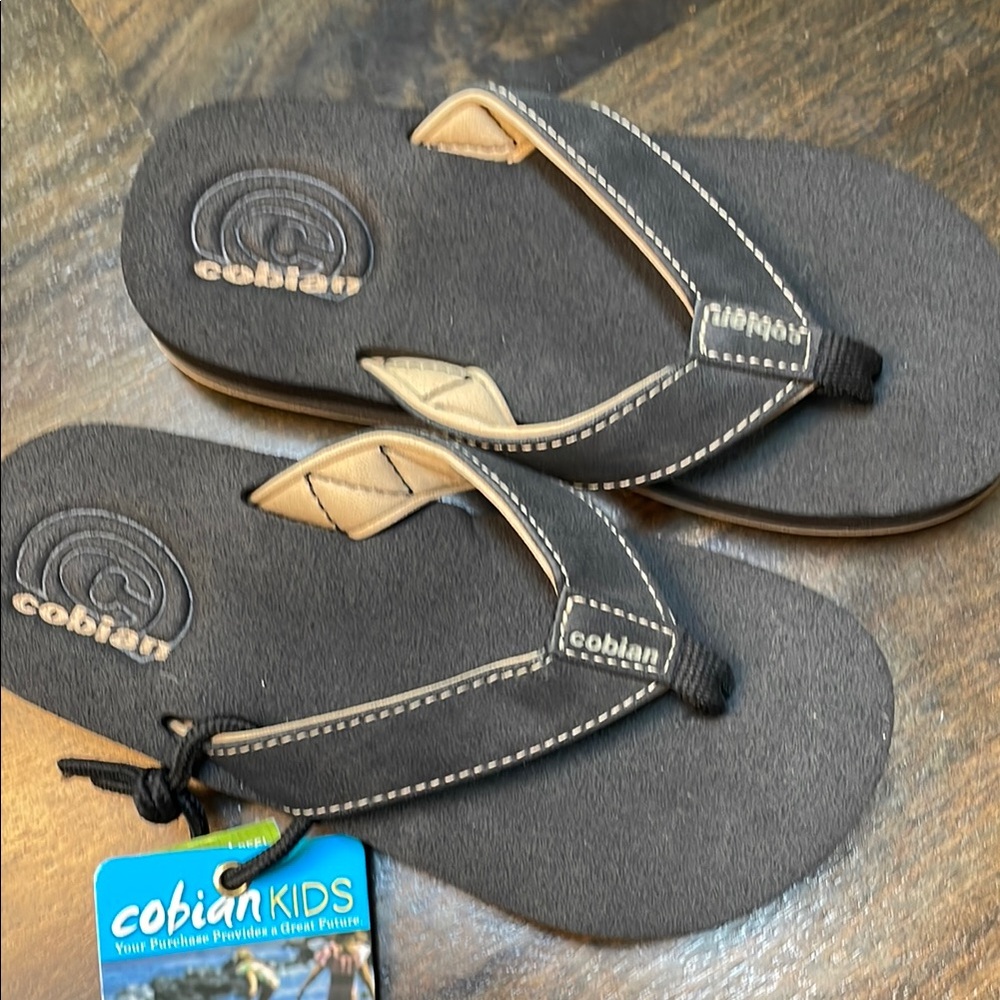 Cobian Kids Black and Tan Sandals